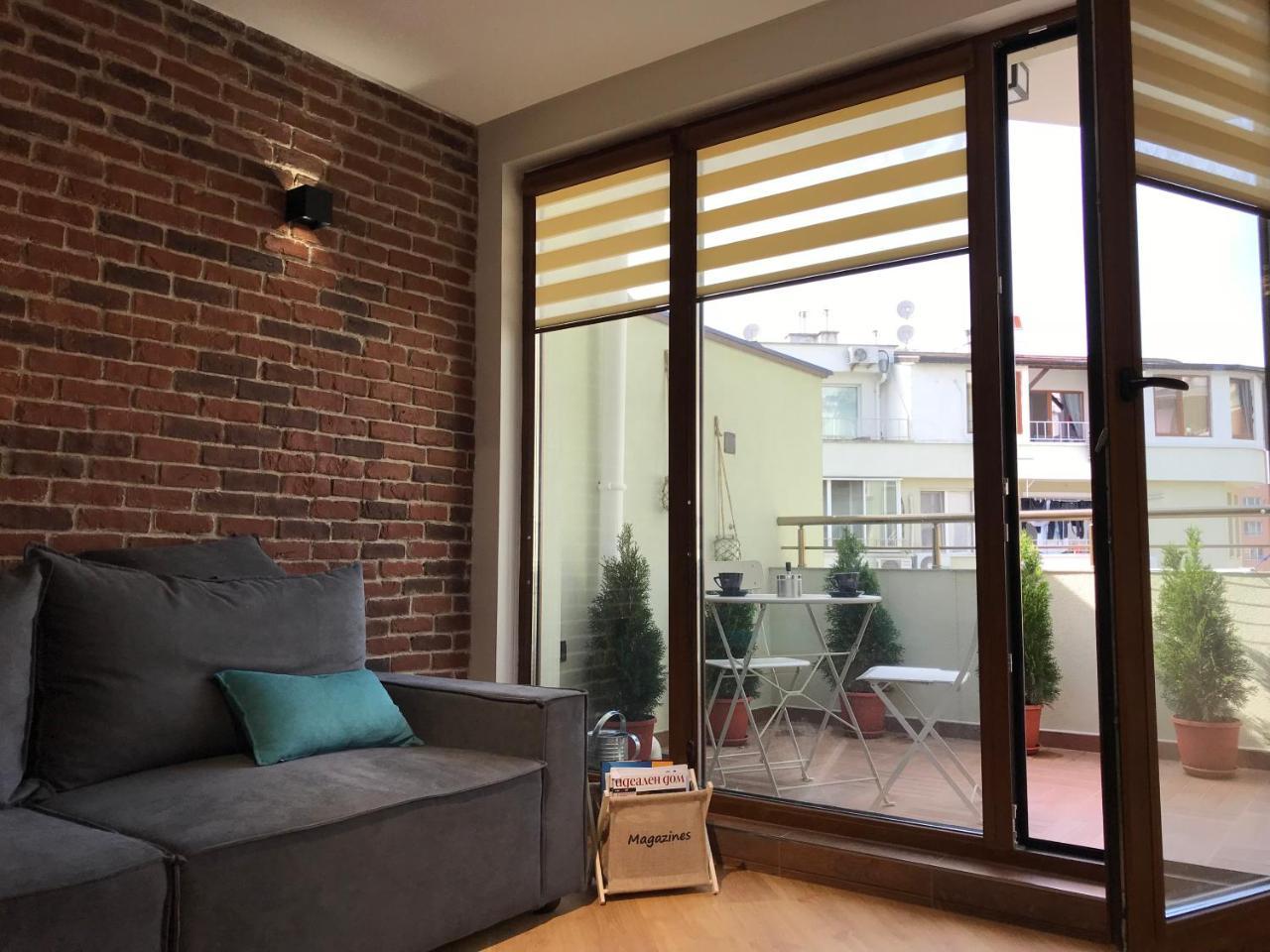 Bright, Comfortable And Cozy Apartment Бургас Екстериор снимка