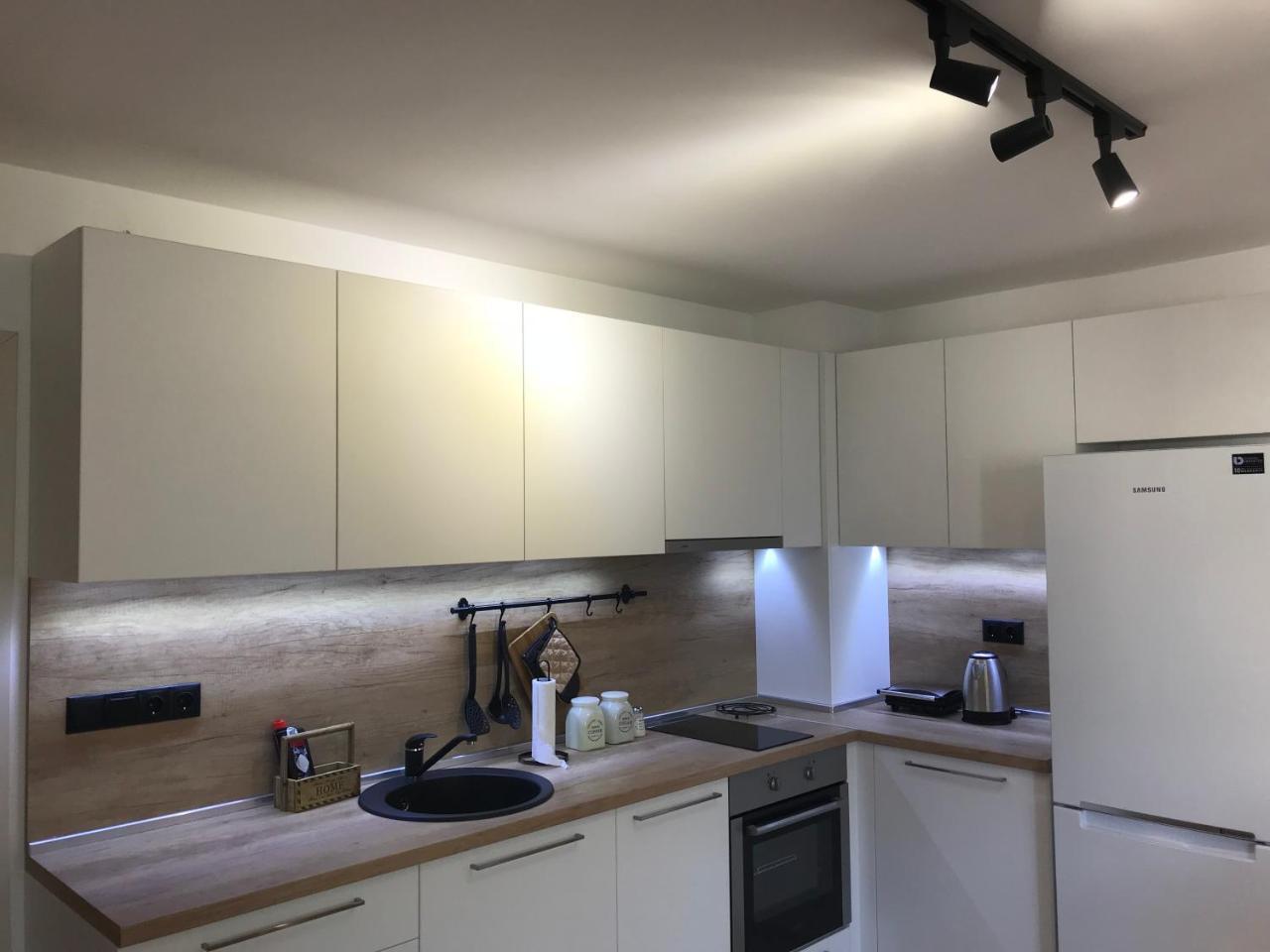 Bright, Comfortable And Cozy Apartment Бургас Екстериор снимка